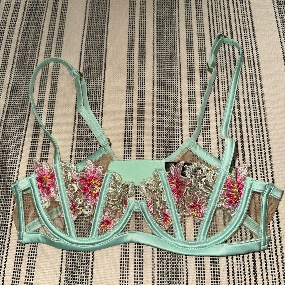 Honey Birdette - Picture 14 of 14